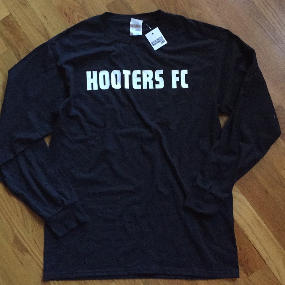 Hooters long sleeve T-shirt
